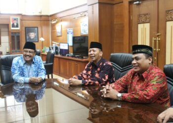 Gus Ipul: Pemprov Jatim Akan Realisasikan Koperasi Syariah Wanita