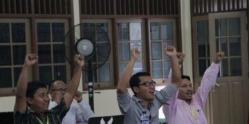 Kunci Sukses Presentasi: Semangat, Ekspresif, dan Interaktif