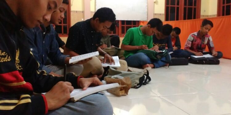 Gembleng Remaja dengan Pengajian Al-Quran dan Al-Hadits