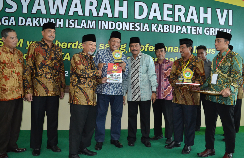 Bupati Sambari Halim Radianto membuka Musda VI LDII Kabupaten Gresik.