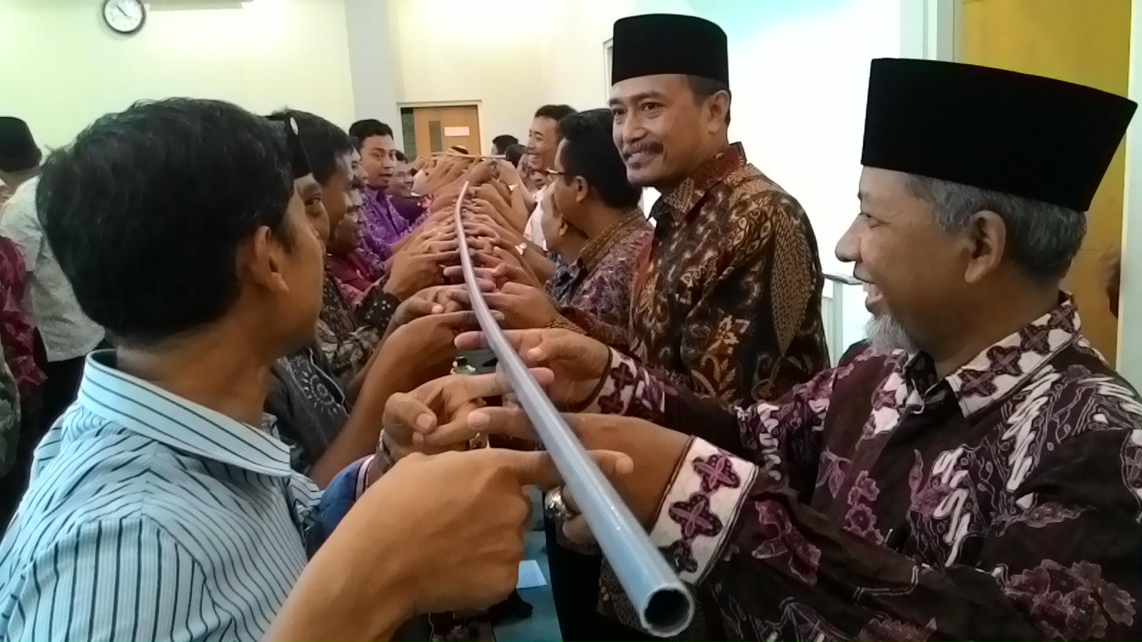 Peserta simulasikan salah satu permainan Pramuka.