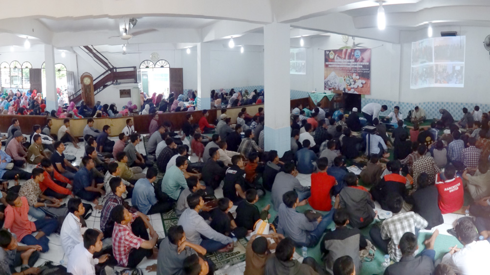 Peserta penyuluhan bahaya pengguna narkoba di Masjid Nurul Iman Karang Jawa, Balikpapan.