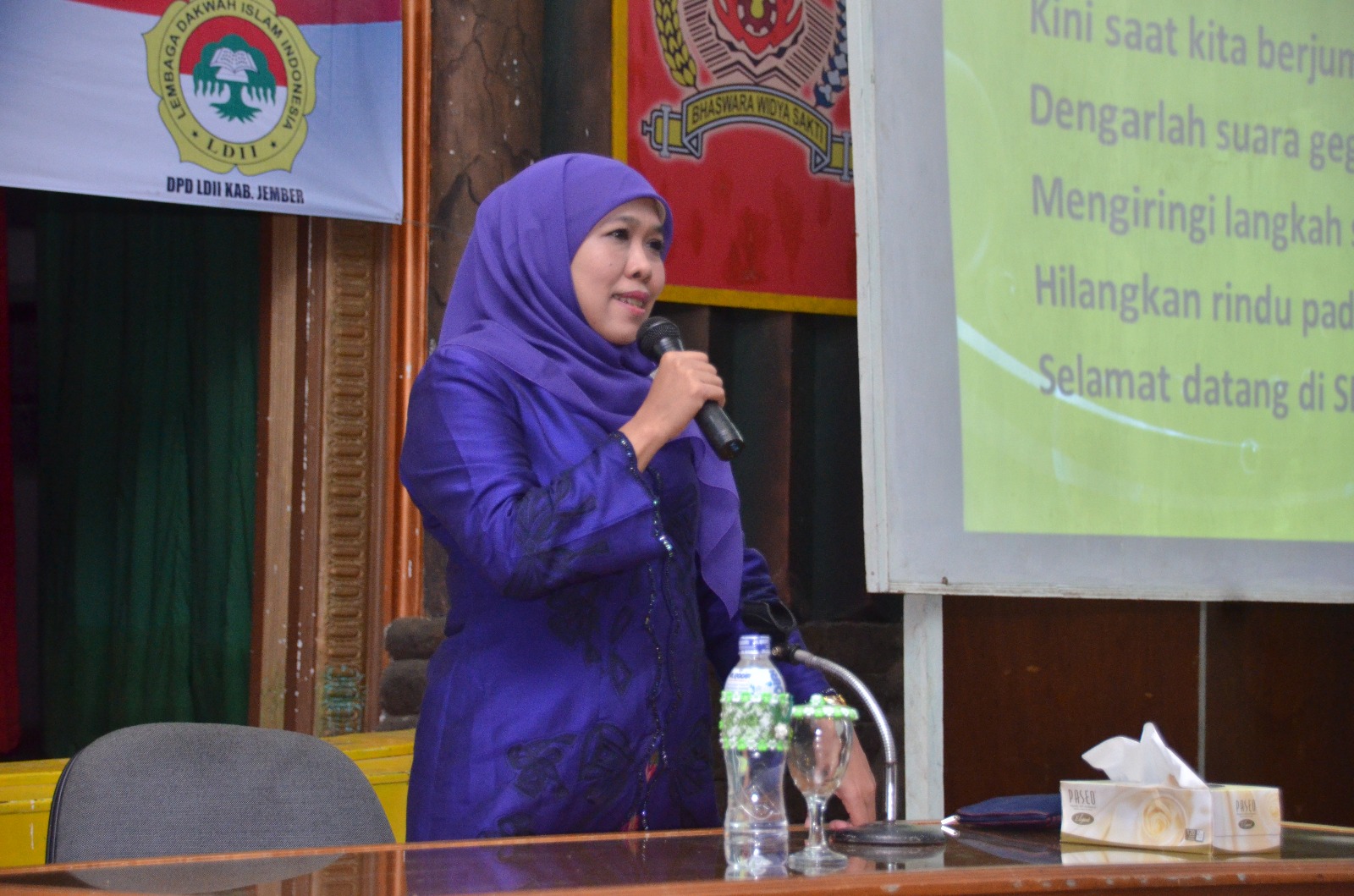 Menteri Sosial Republik Indonesia, Dr. Hj. Khofifah Indarparawansa.