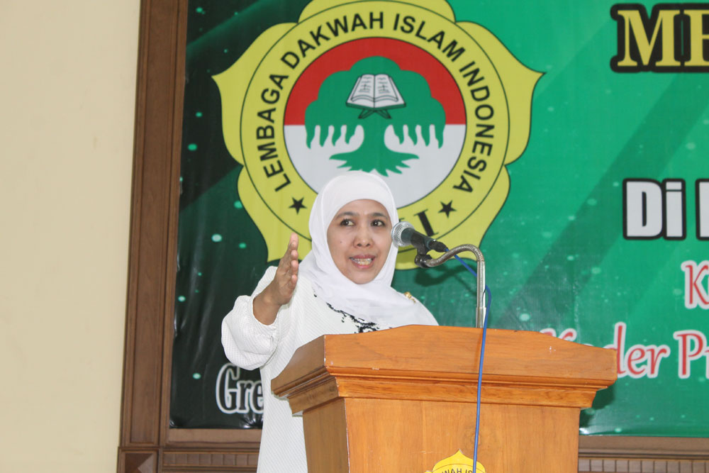 Menteri Sosial RI Dra. Hj. Khofifah Indar Parawansa.