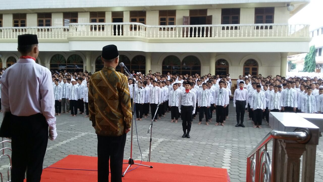 LDII Fokuskan Gerakan Hormati Guru di Wilayah Terpencil