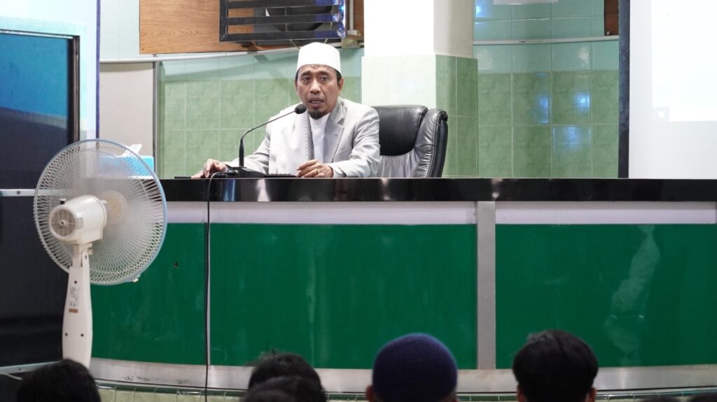 Ketua Komisi Fatwa MUI Nganjuk KH Kharisuddin Aqib. Dok: Ponpes Al Ubaidah.