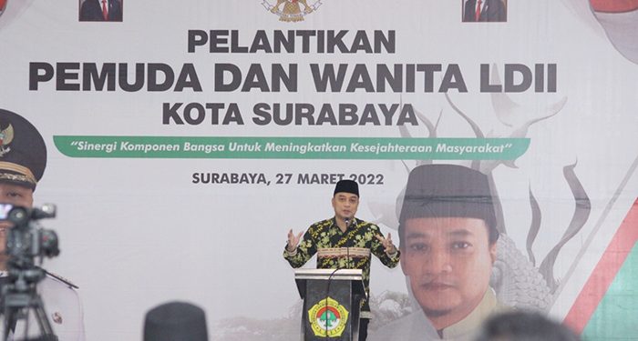 Wali Kota Surabaya Eri Cahyadi membuka pelantikan Pemuda dan Wanita LDII Surabaya masa bakti 2021-2025 di Aula Ponpes Sabilurrosyidin Annur, Gayungan, Surabaya, 27 Maret 2022. Dok: Kontributor KIM Surabaya.