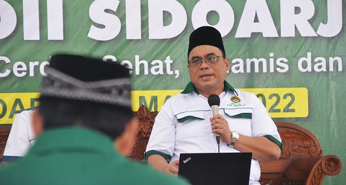 Ketua DPW LDII Jawa Timur KH Moch Amrodji Konawi beri sambutan pada pengurus Pleno di Rakerda LDII Sidoarjo. Dok: Kontributor KIM Sidoarjo.