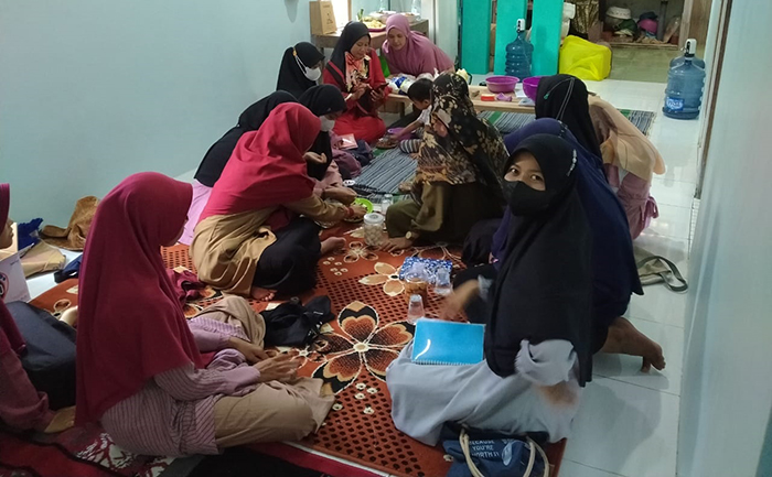 Wanita LDII Lamongan Ikuti Cooking Class Kue Lebaran