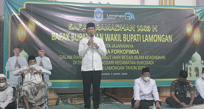 Bupati Lamongan Yuhronur Efendy bersafari ke beberapa Masjid. Salah satunya di Masjid Al-Muttaqin, Desa Bandungsari, 7 April 2022. Dok: Kontributor KIM Lamongan.