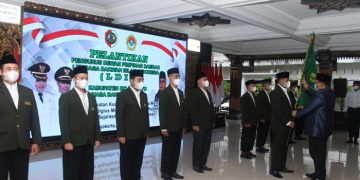Proses pelantikan dan pengukuhan pengurus DPD LDII Kabupaten Mojokerto masa bakti 2022-2027 di Pendopo Graha Maja Tama Pemkab Mojokerto, 1 April 2022. Dok: Lines Jatim.