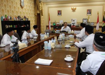 Jajaran DPD LDII Jember silaturrahim syawal ke kantor Bupati Jember H. Hendy Siswanto, 12 Mei 2022. Foto: Kontributor KIM Jember.