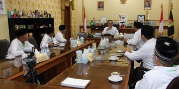 Jajaran DPD LDII Jember silaturrahim syawal ke kantor Bupati Jember H. Hendy Siswanto, 12 Mei 2022. Foto: Kontributor KIM Jember.