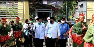 Bupati Jember H Hendy Siswanto didampingi Ketua DPD LDII Jember H Akhmad Malik Afandi di Silaturahim Syawal LDII, 29 Mei 2022. Dok: Kontributor KIM Jember.