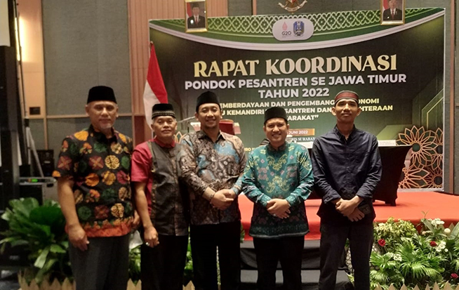 Ketua DPD LDII Jember Akhmad Malik Afandi (tengah). Dok: Kontributor KIM Jember.