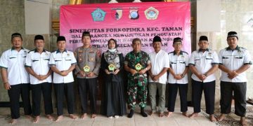 PC LDII Kecamatan Taman, Sidoarjo bersama Forkopimka mengadakan kegiatan bersama untuk penguatan perekonomian dan wawasan kebangsaan. Sasaran kegiatan adalah seluruh warga Kecamatan Taman, Sidoarjo.