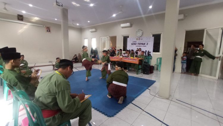 Lomba seni pencak silat tepak tilu Persinas ASAD, Minggu (7/8).