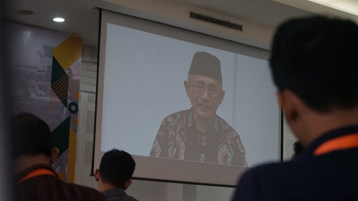 Ketua Umum DPP LDII KH Chriswanto Santoso membuka Pelatihan Jurnalistik. Foto: LINES.