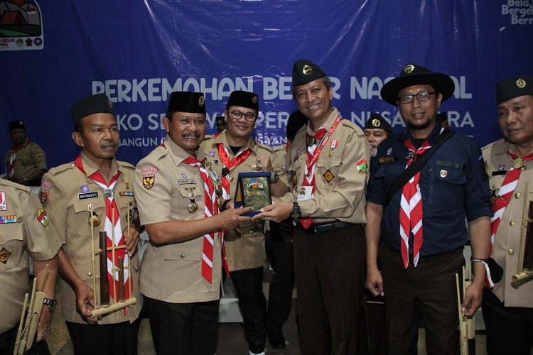 Kembesnas resmi dibuka oleh Wakil Komisi Saka, Sako dan Gugus Darma Kwartir Nasional Pramuka, Yuniar Ludfi. Dok: LINES.