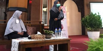 PC LDII Sukolilo, Surabaya, menggelar Seminar Kesehatan Wanita, di Masjid Luhur Al-Ikhlas, Minggu (4/9). Seminar tersebut mengundang dua narasumber, yakni Bidan Puskesmas Keputih Suprapti H. Anggraeni dan dr. Inna Fairuuza Firdaus. Dok: LINES.