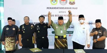 Pada rangkaian acara Rakernas Persinas ASAD 2022, dilakukan penandatanganan MoU antara LDII, PERSINAS ASAD dan PP Senkom mengenai pembinaan karakter generasi muda (11/10). Foto: LINES.