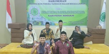 Ketua Pemuda LDII Sidoarjo Yerik Sahuri (kanan depan) mengikuti saresahan organisasi wanita dan kepemudaan diselenggarakan oleh MUI, Sabtu (1/10). Dok: LINES.