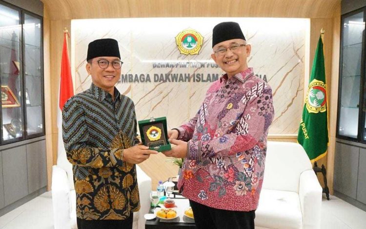 Wakil Ketua MPR RI Yandri Susanto (kiri) ungkapkan, LDII Mencerminkan Ke-Indonesia-an. Dok: LINES.