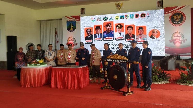 BNPT dan Kwarda Jawa Timur meresmikan Warung NKRI di Aula City Forest Arum Sabil, Kecamatan Sumbersari, Kabupaten Jember, Jawa Timur, Minggu (4/12). Dok: LINES.