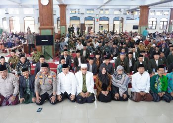 Pengajian Al Mudzakarah MUI Kabupaten Mojokerto di di Masjid Al-Manshurin, Kecamatan Ngoro, Sabtu (10/12). Dok: LINES.