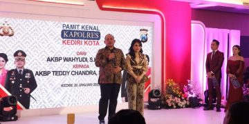 Pamit Kenal Kapolres Kota Kediri di Hotel Grand Surya, Kediri, Jawa Timur, Jumat (20/1). Dok: LINES.