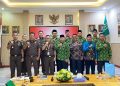 Pengurus DPD LDII Nganjuk mengunjungi kantor Kejaksaan Negeri (Kejari) Nganjuk, Senin (9/1). Dok: LINES.