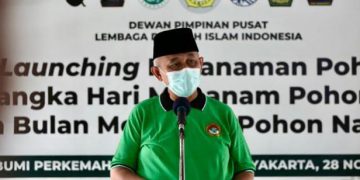 Ketum DPP LDII KH Criswanto Santoso mengajak masyarakat untuk kembali menghijaukan Indonesia pada peringatan Hari Gerakan Satu Juta Pohon. Dok: LINES.