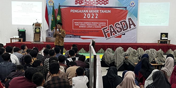 LDII Kota Mojokerto menggelar pengajian akhir tahun, Sabtu (31/12). Pengajian tersebut untuk memebntengi generasi muda dari pengaruh negatif pada perayaan malam pergantian tahun. Dok: LINES.