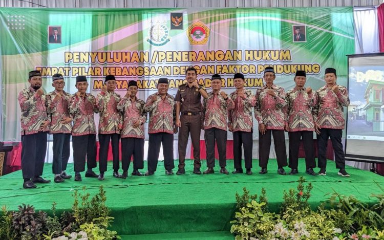 Pengurus DPD, PC dan organisasi sayap LDII Ngawi mendapatkan penyuluhan Empat Pilar Wawasan Kebangsaan pada Kamis (16/2).