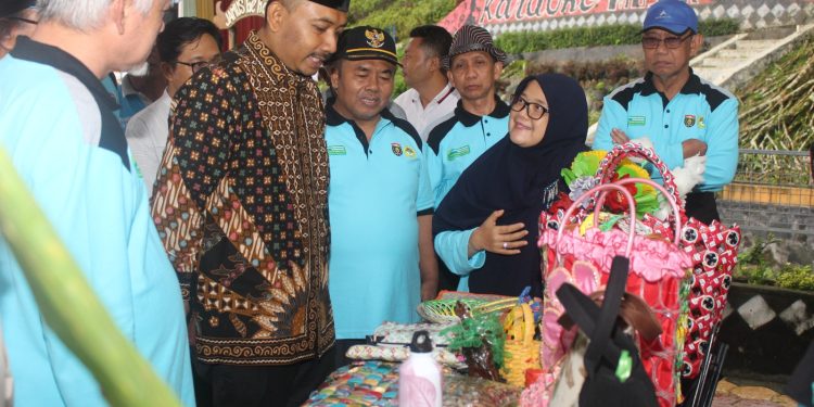 DPP LDII memperingati Hari Peduli Sampah Nasional (HPSN) 2023 dengan menggelar kegiatan di Kabupaten Ngawi dan perkebunan teh Jamus pada (18/02).