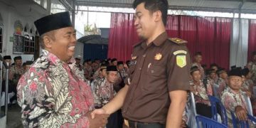 Kejaksaan Negeri (Kejari) menggelar penyuluhan Empat Pilar Kebangsaan dan Kesadaran Hukum pada Kamis (16/2) di Pondok Pesantren Baitul Hikmah Al Manshurin, Ngawi.
