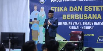 PPG Pondok Pesantren Al Ubaidah menggelar acara yang bertema “Etika dan Estetika Berbusana”, Selasa (21/2).