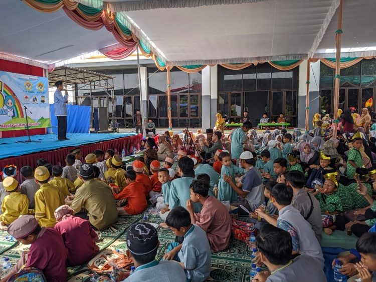 Pengurus Cabang (PC) LDII Sumobito dan Mojoagung berkolaborasi menggelar Festival Anak Sholeh dan Sholehah (FASS) di Masjid Al Mujtahid Madiopuro, Kecamatan Sumobito, Jombang, Minggu (29/1).