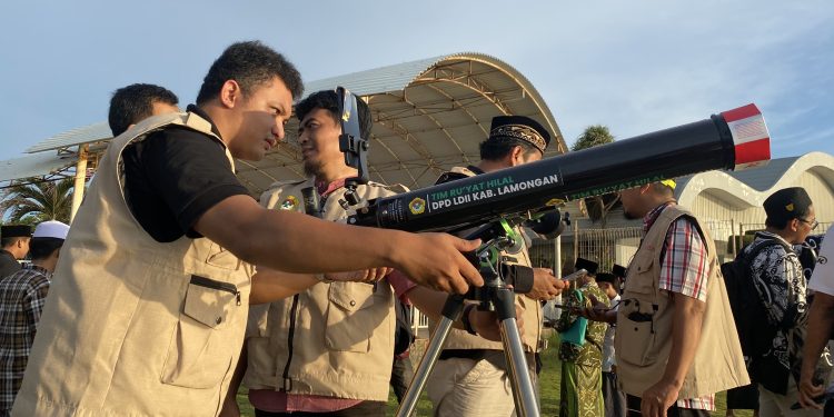 Penentuan Rukyatul Hilal di Tanjung Kodok, Lamongan, Rabu (22/3)
