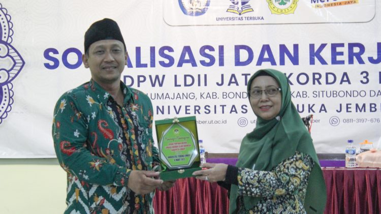 Sosialisasi LDII terkait perkuliahan di Universitas Terbuka (UT) dilaksanakan Jumat (10/3) di kantor UBPJJ Jember.
