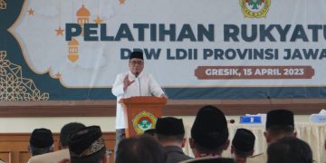 Pelatihan rukyatul hilal untuk penentuan 1 Syawal oleh DPW LDII Jawa Timur pada Sabtu (15/4) di Gedung DPD LDII Gresik. Dok: Lines.