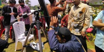 DPD LDII Jember mengikuti pelatihan penggunaan alat untuk penentuan awal puasa Ramadhan DPP LDII dilaksanakan di Bandung Senin (20/3). Dok : Lines.