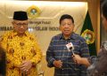 Anggota DPR RI Komisi VIII Mindo Sianipar (kanan) berkunjung ke kantor DPP LDII, Patal Senayan, Jakarta, Kamis (6/7). Foto: LINES.