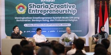 DPP LDII menggelar Webinar Sharia Creative Entrepreneurship pada Sabtu (29/7). Acara itu dihelat secara hybrid, dengan studio utama di Kantor DPP LDII, Jakarta, diikuti 500-an studio mini se-Indonesia. Dok: LINES.