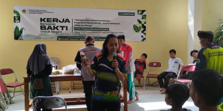 DPD LDII Kabupaten Jember bersama Relawan Ecoenzym Nusantara menggelar kegiatan pelatihan eco enzym. Dok: LINES.