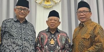 Ketua Umum DPP LDII KH Chriswanto Santoso dan Sekretaris Hasyim Nasution menemui Wakil Presiden (Wapres) KH Ma’ruf Amin di Rumah Dinas Wapres, pada Senin (11/9). Foto: LINES.