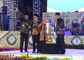 Kabupaten Lamongan juara umum MTQ ke-30 Jawa Timur, Minggu (8/10). Dok: LINES.