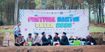 Pondok Pesantren Mahasiswa (PPM) Malang Raya menggelar Festival Santri Soleh (FSS) 2023 di Coban Parang Tejo Rojocamp, Senin (25/12). Dok: LINES.