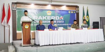 Bupati Lamongan Yuhronur Efendi membuka Rapat Kerja Daerah (Rakerda) LDII Lamongan di RM Aqiilah Lamongan, Sabtu (30/12). Dok: LINES.