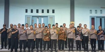 Kapolres Bojonegoro, AKBP Mario Prahatinto berkunjung ke Kantor DPD LDII Kabupaten Bojonegoro pada Kamis (28/12). Dok: LINES.